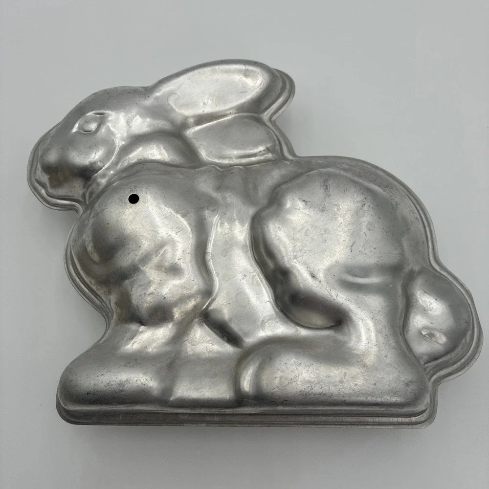 Vintage Aluminum Standing Bunny Rabbit Cake Mold 3D Easter Two Piece Pan 10 Inch